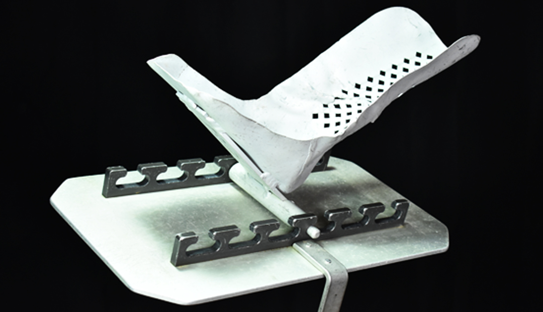 Alvarado Foot Holder